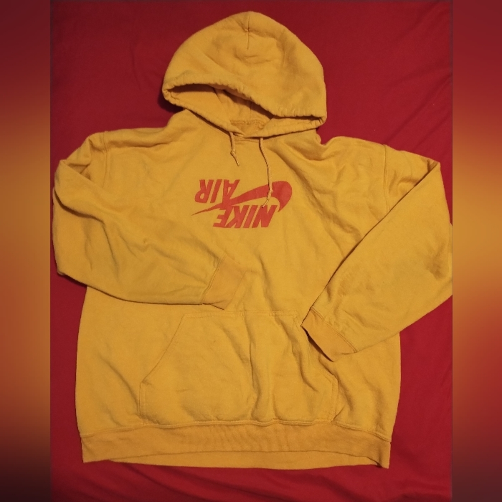 Travis Scott Nike Air Jordan cactus Jack hoodie sz. L mustard yellow.